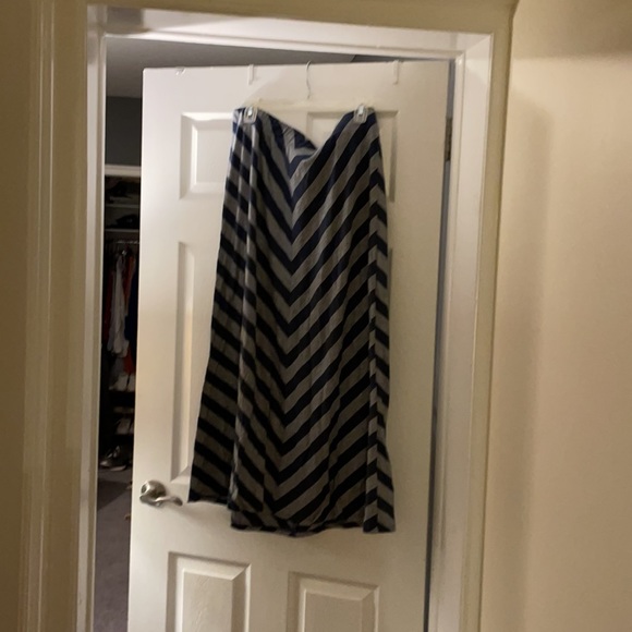 Long A line skirt - Picture 3 of 3